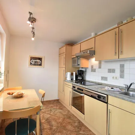 Schoene Wohnung Mit Balkon Nahe Ostseestrand In Rerik Apartment