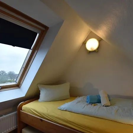 Schoene Wohnung Mit Balkon Nahe Ostseestrand In Rerik Apartment *